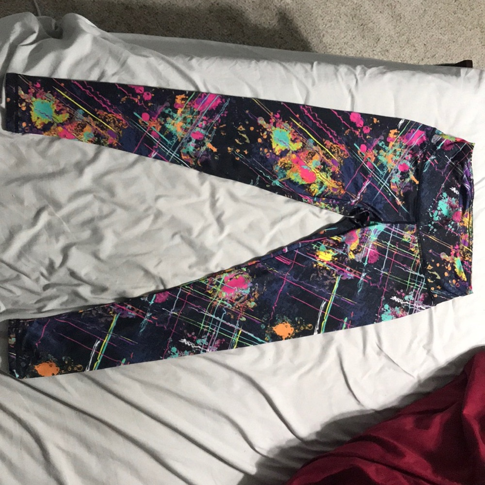 Splatter paint leggings